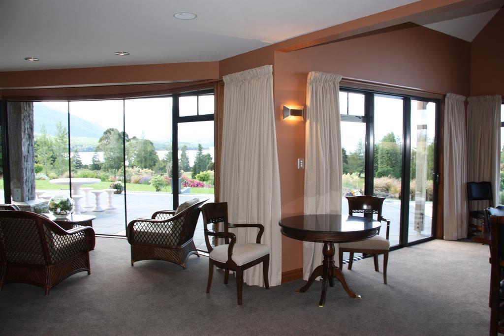 Dock Bay Lodge Te Anau Exterior photo