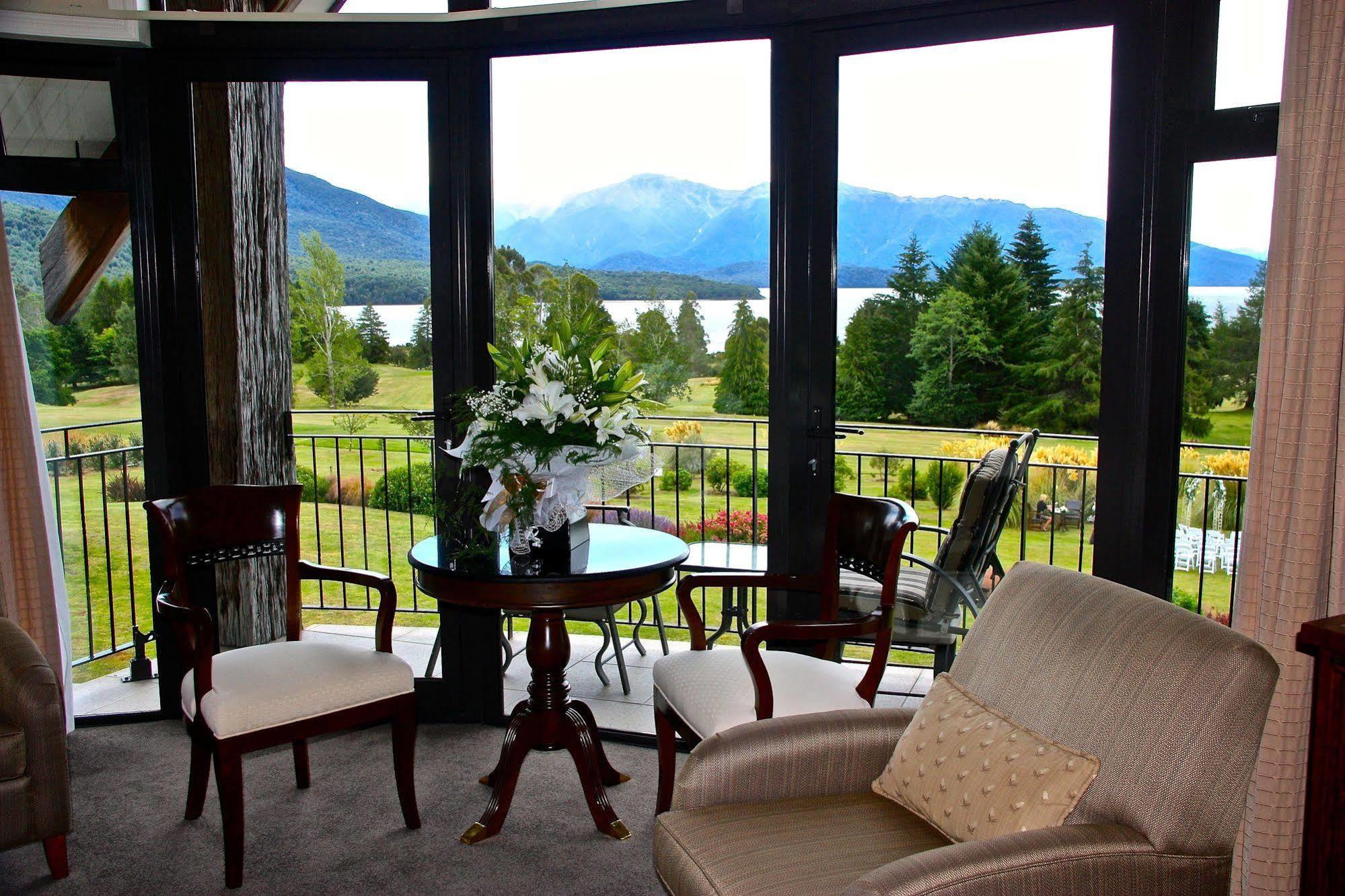 Dock Bay Lodge Te Anau Exterior photo