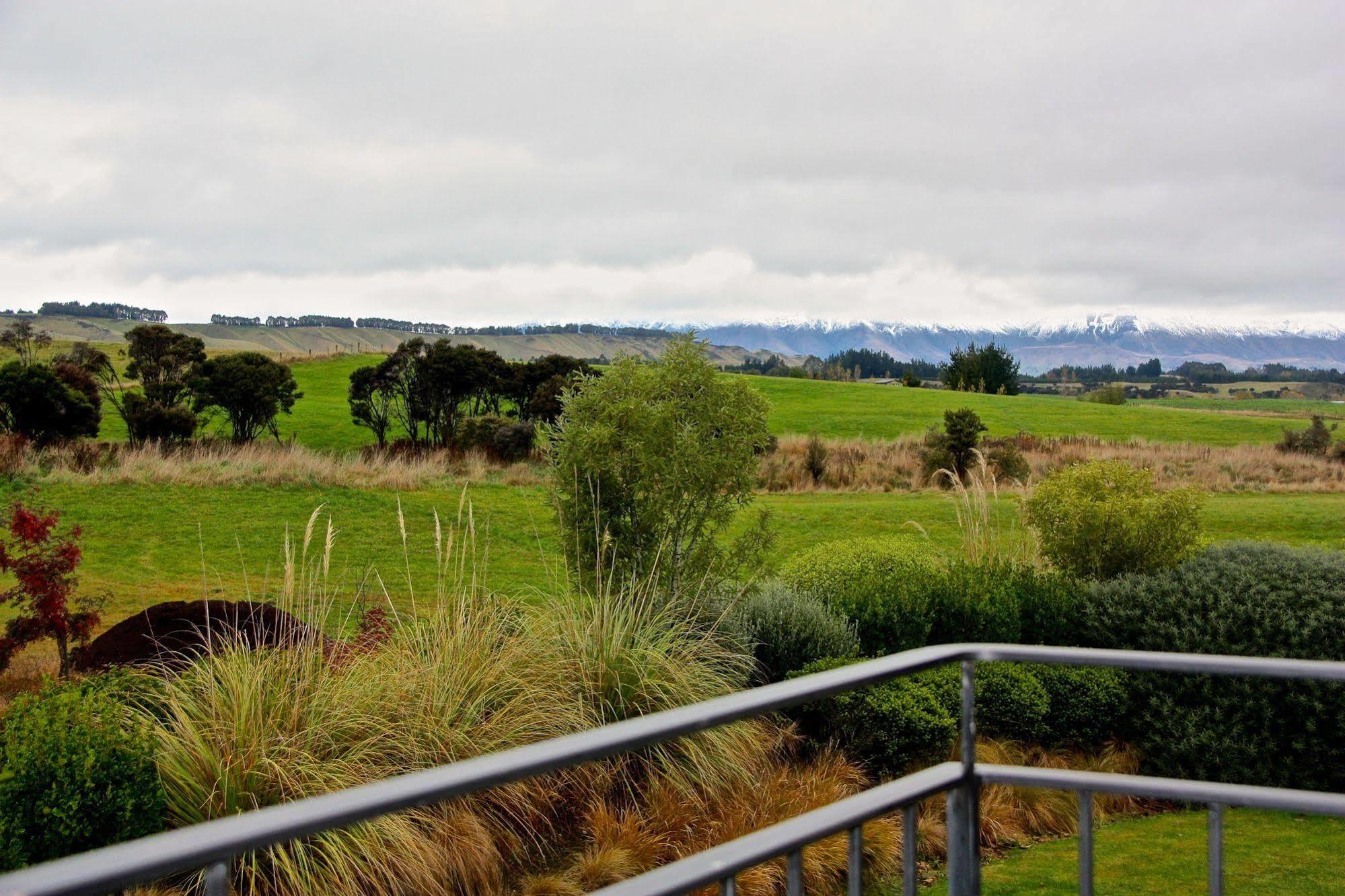 Dock Bay Lodge Te Anau Exterior photo