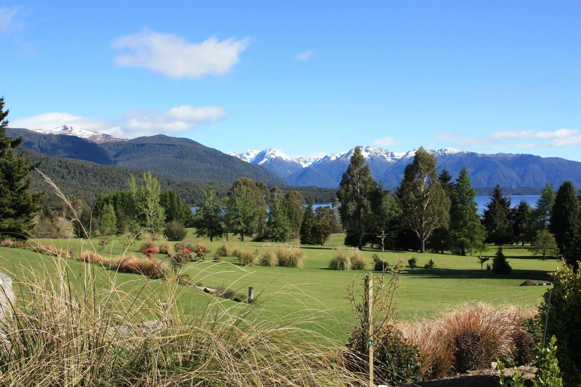 Dock Bay Lodge Te Anau Exterior photo